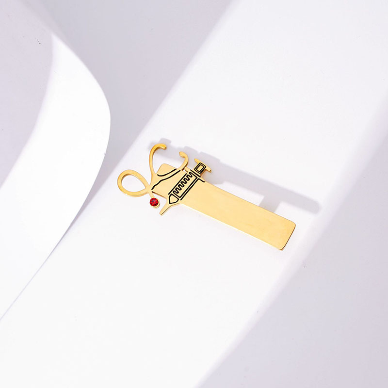 Broșă Personalizată “Heartbeat” – Diamant Roșu